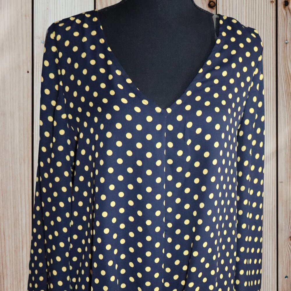NWTs, Coco Bianco Blouse, Navy Blue w/Yellow polka dots.  Medium